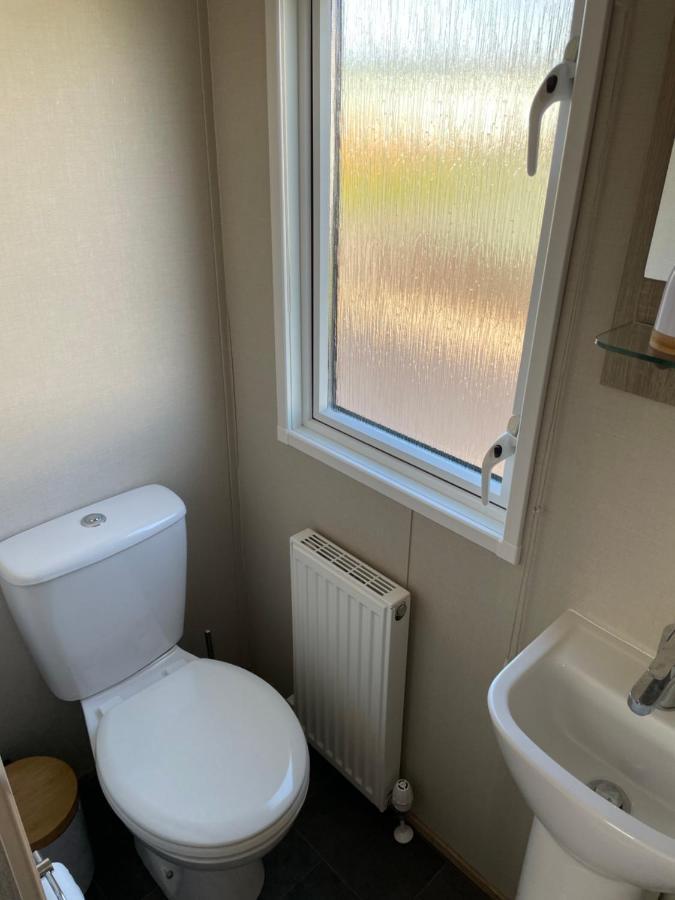 Beautiful 2 Bedroom Helmsley Lodge Northampton Exterior foto